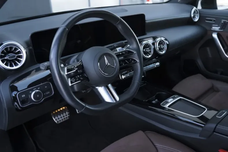 Mercedes-Benz A 250 (Clasa A) din 2024 cu 25.810 km - oferta MER187129 - foto 6