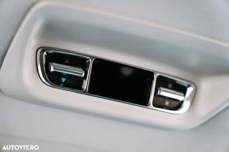 Mercedes-Benz Vito din 2025 cu 4.000 km - oferta MER187130 - foto 32