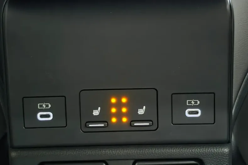 Toyota bZ4X din 2025 cu 2.000 km - oferta TOY187141 - foto 13