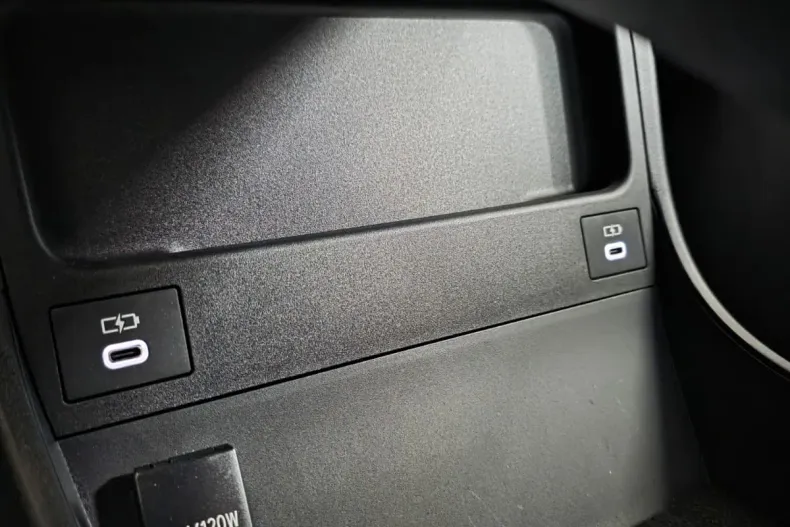 Toyota bZ4X din 2025 cu 2.000 km - oferta TOY187141 - foto 25