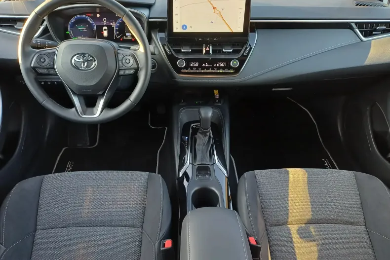 Toyota Corolla din 2025 cu 2.667 km - oferta TOY187156 - foto 9