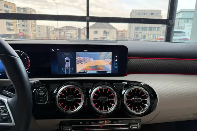 Mercedes-Benz A 200 (Clasa A) din 2024 cu 6.300 km - oferta MER187159 - foto 13