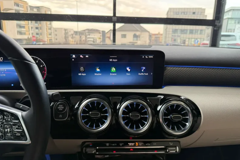 Mercedes-Benz A 200 (Clasa A) din 2024 cu 6.300 km - oferta MER187159 - foto 16