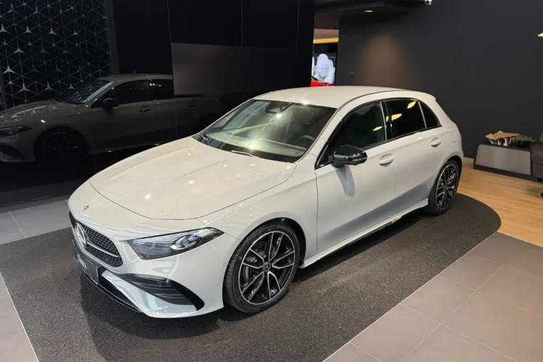 Mercedes-Benz A 200 (Clasa A) din 2025 cu 9 km - oferta MER187160 - foto 3