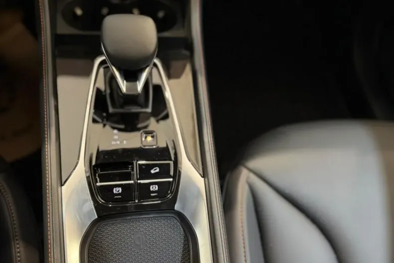 MG HS din 2024 cu 1.000 km - oferta MG0187164 - foto 20