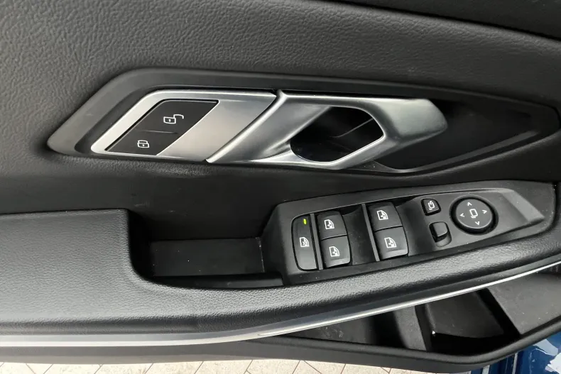 BMW Seria 3 din 2022 cu 75.814 km - oferta BMW187181 - foto 14