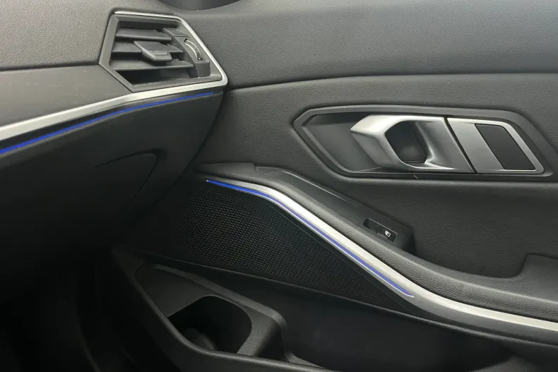 BMW Seria 3 din 2022 cu 75.814 km - oferta BMW187181 - foto 15