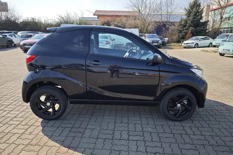 Aixam Coupé din 2024 cu 15 km - oferta AIX187184 - foto 8