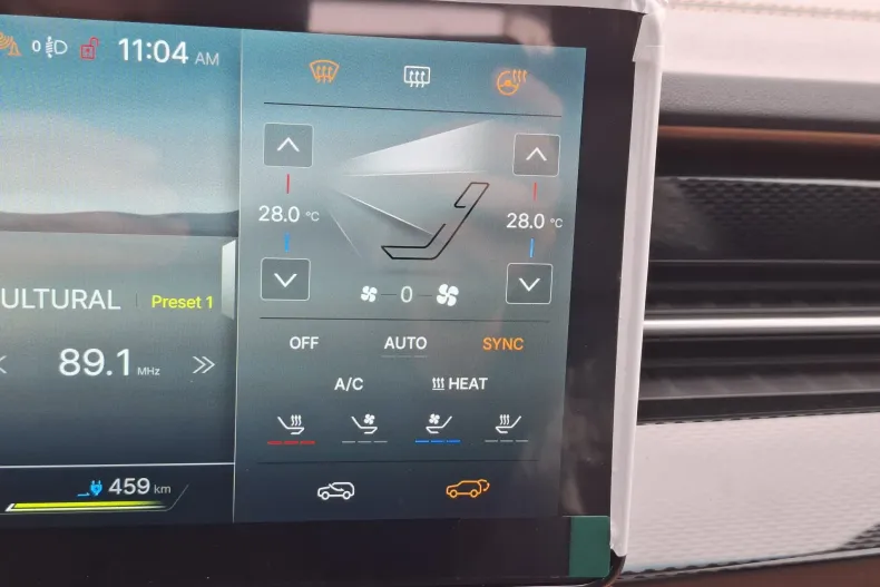 KGM Torres EVX din 2025 cu 1 km - oferta KGM187194 - foto 18