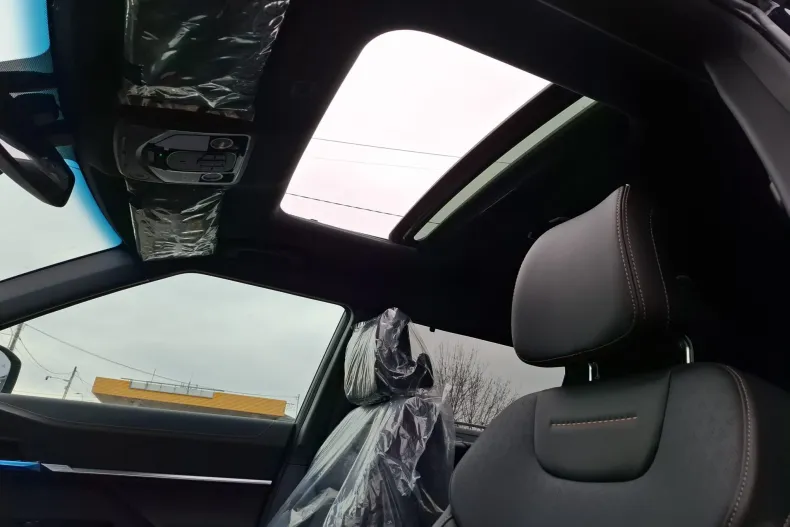 KGM Torres EVX din 2025 cu 1 km - oferta KGM187194 - foto 19