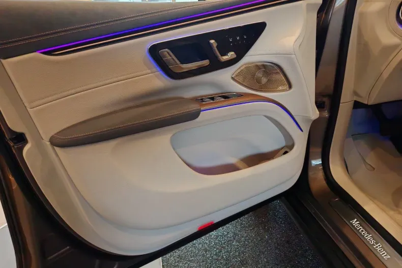 Mercedes-Benz EQS din 2024 cu 35.000 km - oferta MER187199 - foto 12