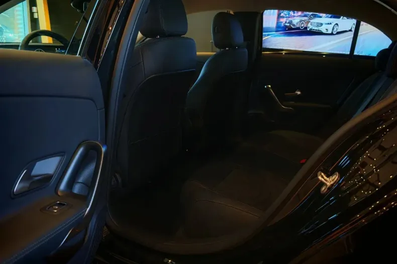 Mercedes-Benz A 180 (Clasa A) din 2025 cu 3.500 km - oferta MER187201 - foto 12