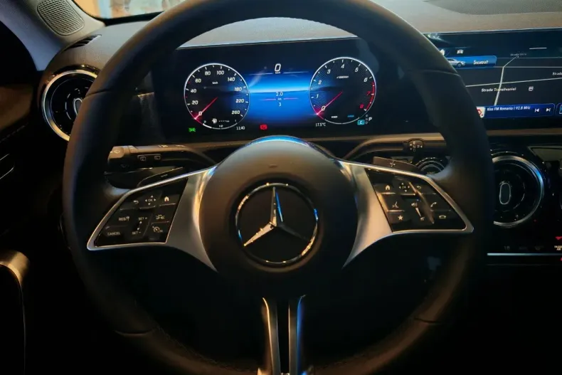 Mercedes-Benz A 180 (Clasa A) din 2025 cu 3.500 km - oferta MER187201 - foto 14