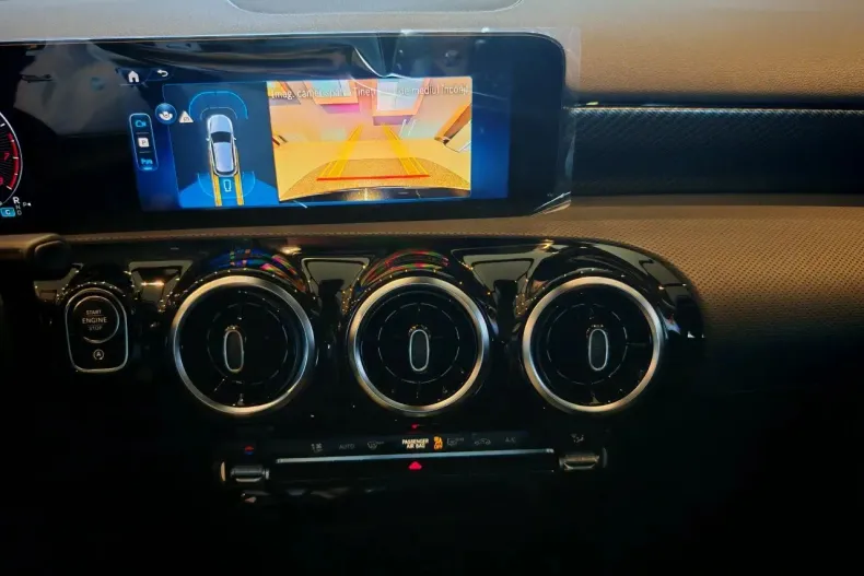 Mercedes-Benz A 180 (Clasa A) din 2025 cu 3.500 km - oferta MER187201 - foto 19