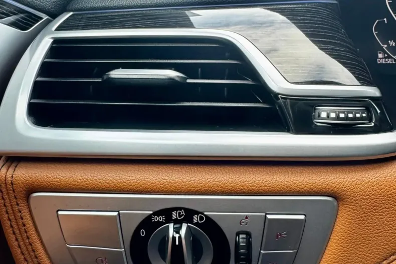 BMW Seria 7 din 2020 cu 135.278 km - oferta BMW187202 - foto 36