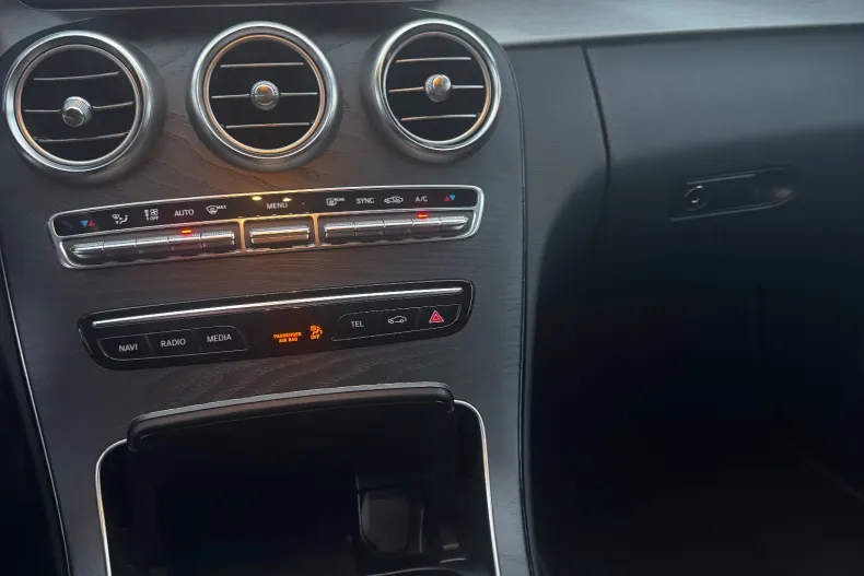 Mercedes-Benz C din 2020 cu 129.800 km - oferta MER187204 - foto 24