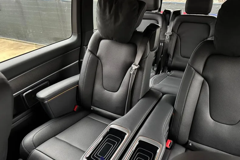 Mercedes-Benz V din 2024 cu 25.926 km - oferta MER187207 - foto 19