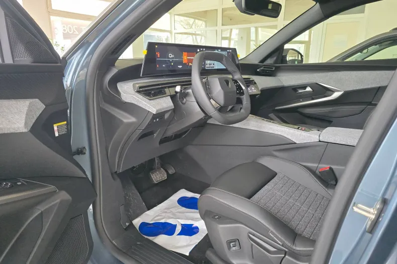 Peugeot 3008 din 2025 cu 3 km - oferta PEU187212 - foto 8