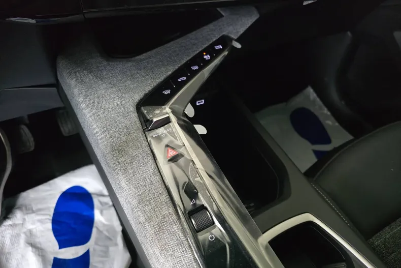 Peugeot 3008 din 2025 cu 3 km - oferta PEU187212 - foto 10