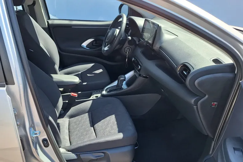 Toyota Yaris din 2024 cu 4.200 km - oferta TOY187218 - foto 16