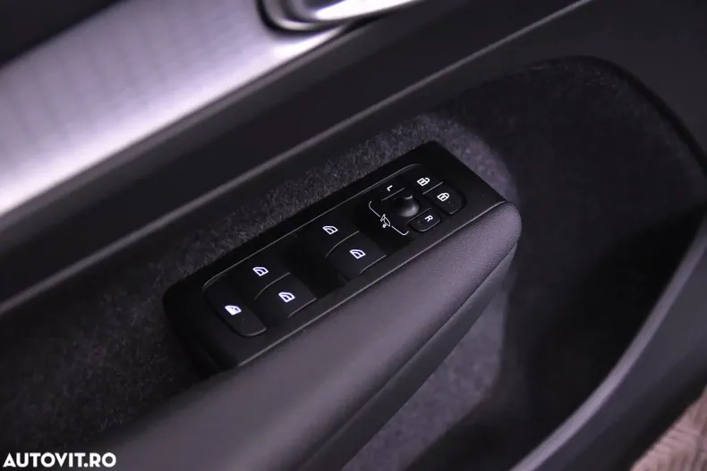 Volvo XC40 din 2022 cu 104.299 km - oferta VOL187232 - foto 14