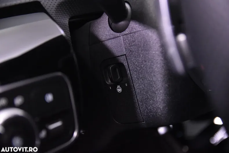 Mercedes-Benz CLA (Clasa CLA) din 2025 cu 16.876 km - oferta MER187242 - foto 16