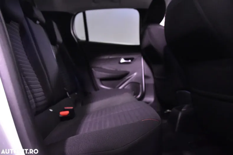 Peugeot 208 din 2023 cu 64.840 km - oferta PEU187253 - foto 12