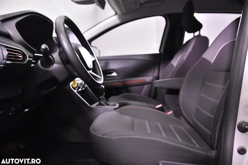 Dacia Sandero Stepway din 2023 cu 89.219 km - oferta DAC187261 - foto 19