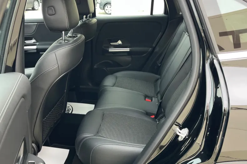 Mercedes-Benz GLA din 2022 cu 162.000 km - oferta MER187266 - foto 27