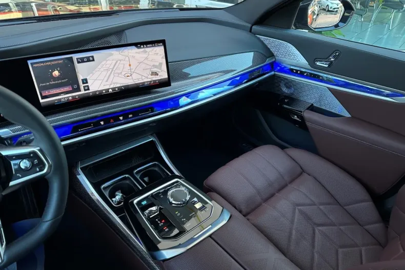 BMW i7 (Seria i) din 2025 cu 27.597 km - oferta BMW187279 - foto 7