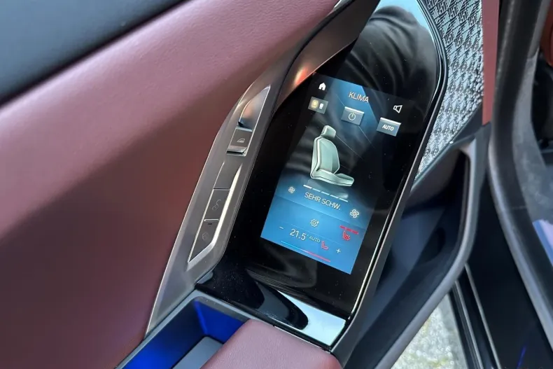 BMW i7 (Seria i) din 2025 cu 27.597 km - oferta BMW187279 - foto 20