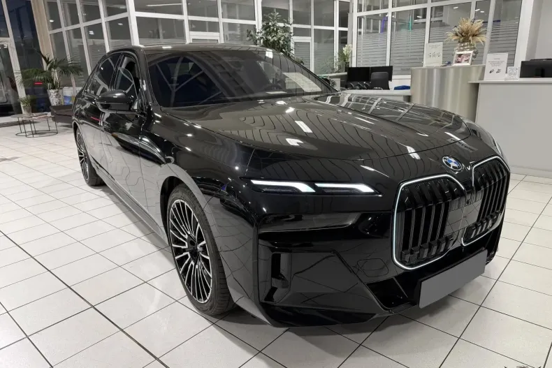 BMW Seria 7 din 2025 cu 100 km - oferta BMW187280 - foto 2