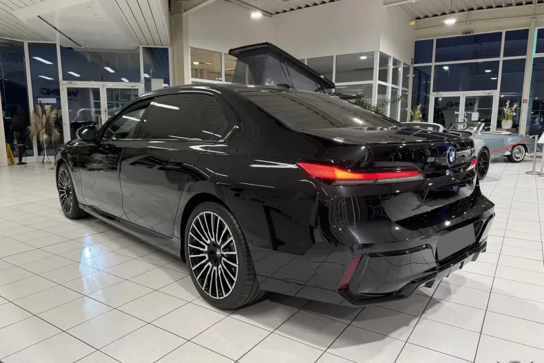 BMW Seria 7 din 2025 cu 100 km - oferta BMW187280 - foto 3