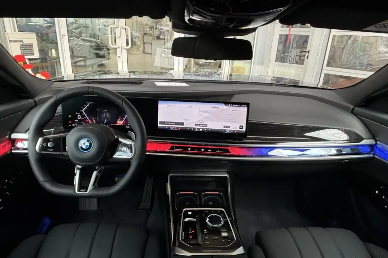 BMW Seria 7 din 2025 cu 100 km - oferta BMW187280 - foto 7