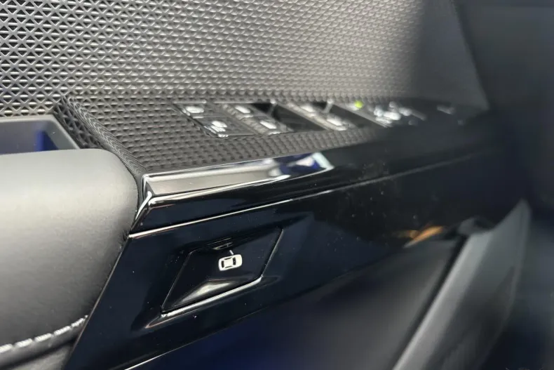 BMW Seria 7 din 2025 cu 100 km - oferta BMW187280 - foto 12