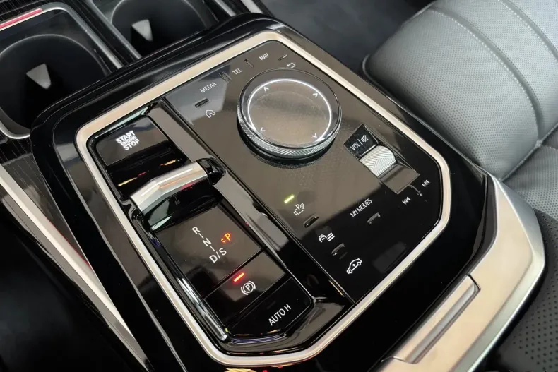 BMW Seria 7 din 2025 cu 100 km - oferta BMW187280 - foto 15