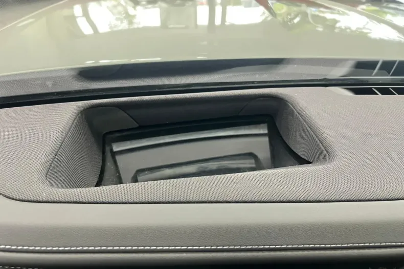 BMW Seria 7 din 2024 cu 5.000 km - oferta BMW187281 - foto 20