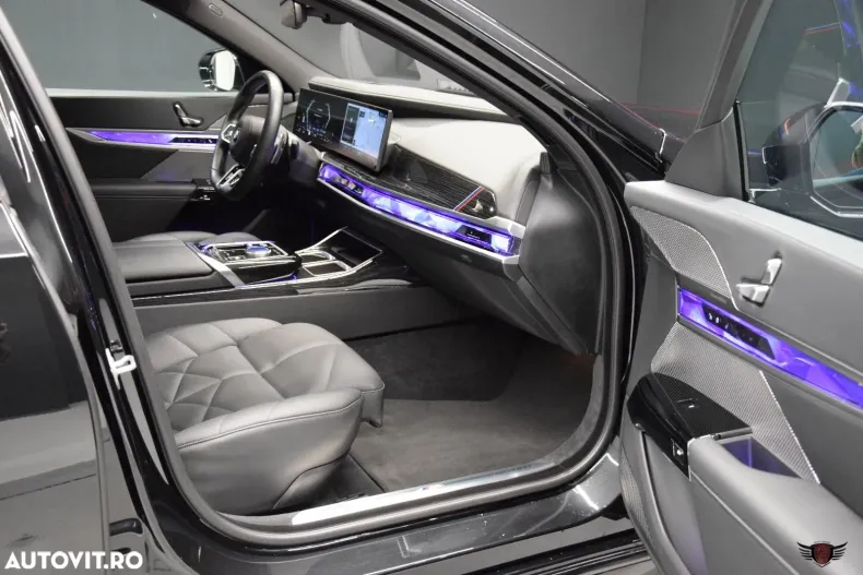 BMW Seria 7 din 2024 cu 25.200 km - oferta BMW187282 - foto 14