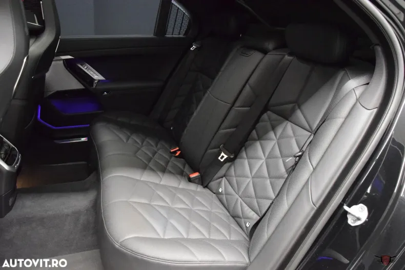BMW Seria 7 din 2024 cu 25.200 km - oferta BMW187282 - foto 19