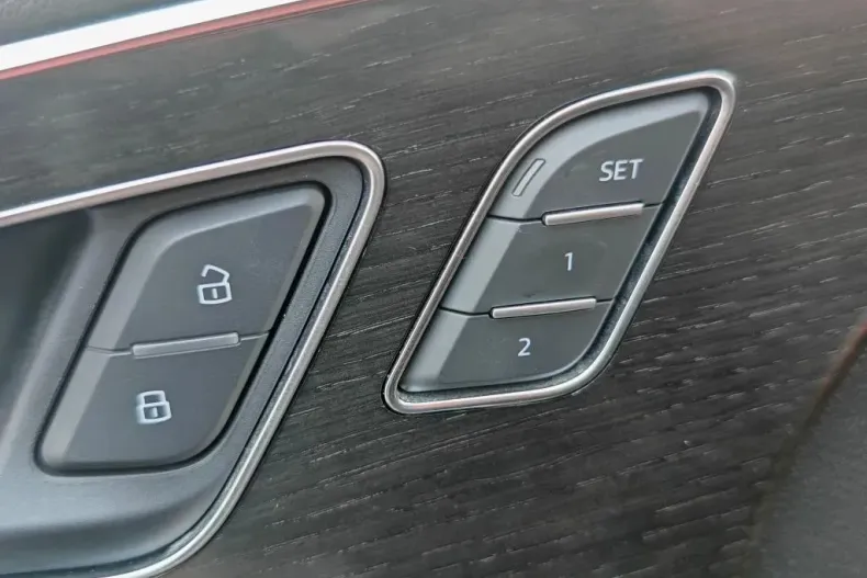 Audi Q8 din 2021 cu 62.000 km - oferta AUD187293 - foto 33