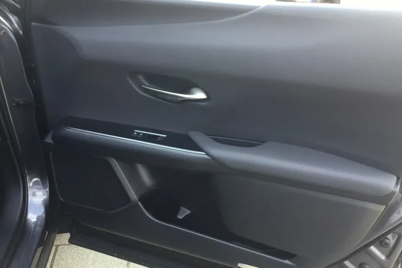 Lexus UX din 2025 cu 10 km - oferta LEX187296 - foto 13