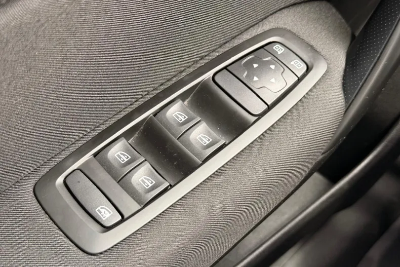 Renault Megane din 2020 cu 92.000 km - oferta REN187298 - foto 30