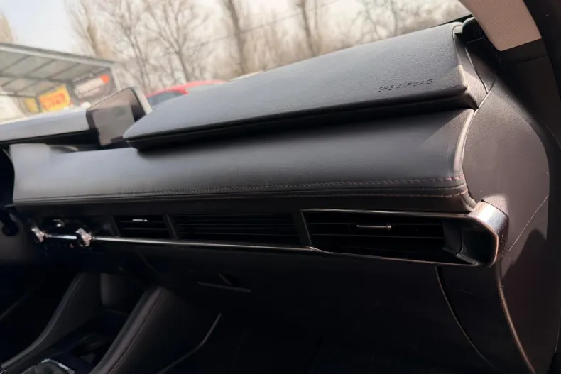 Mazda 3 din 2020 cu 124.000 km - oferta MAZ187299 - foto 36