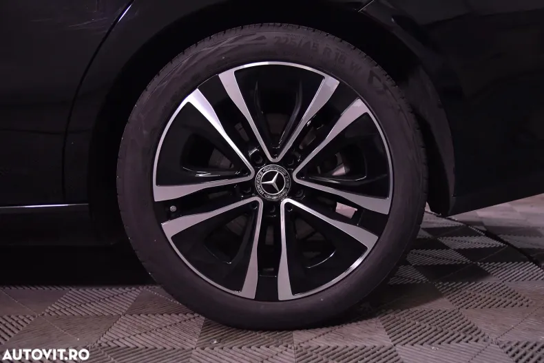 Mercedes-Benz CLA (Clasa CLA) din 2025 cu 13.046 km - oferta MER187307 - foto 13