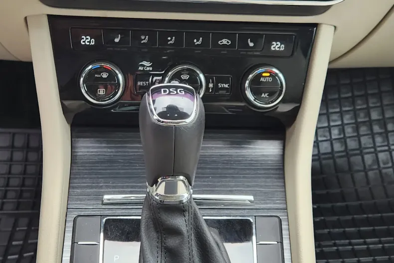 Skoda Superb din 2021 cu 34.000 km - oferta SKO187309 - foto 8