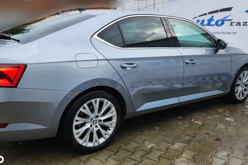 Skoda Superb din 2021 cu 34.000 km - oferta SKO187309 - foto 25
