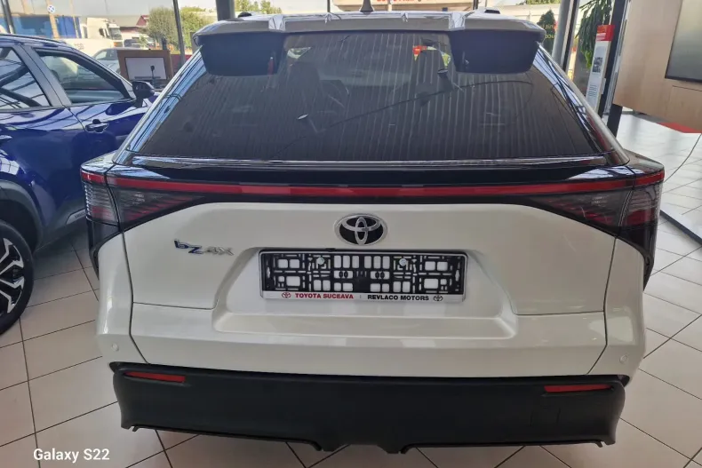 Toyota bZ4X din 2025 cu 100 km - oferta TOY187325 - foto 5