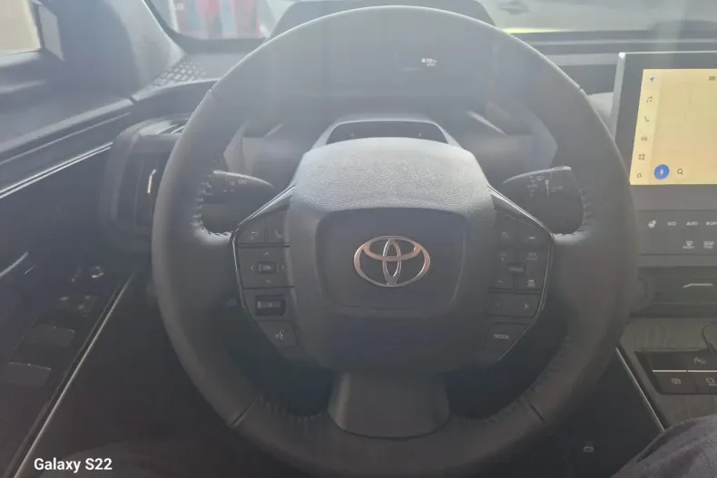 Toyota bZ4X din 2025 cu 100 km - oferta TOY187325 - foto 11