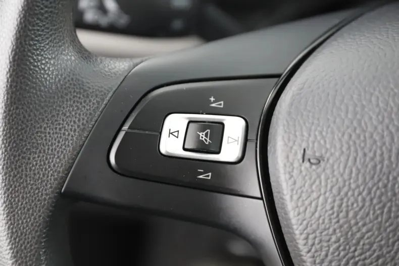 Volkswagen Polo din 2021 cu 47.950 km - oferta VOL187385 - foto 18