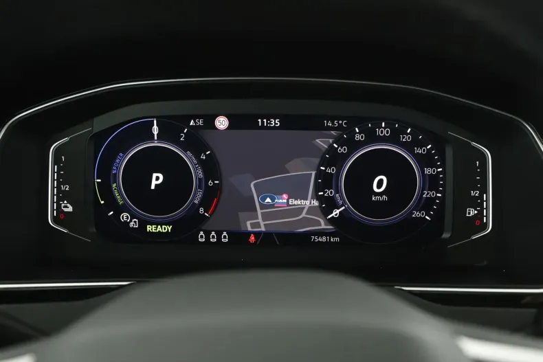 Volkswagen Passat din 2021 cu 75.472 km - oferta VOL187386 - foto 14